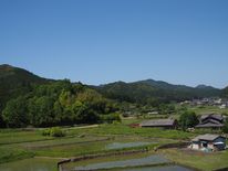 図書館から望む三重県勢和村の風景